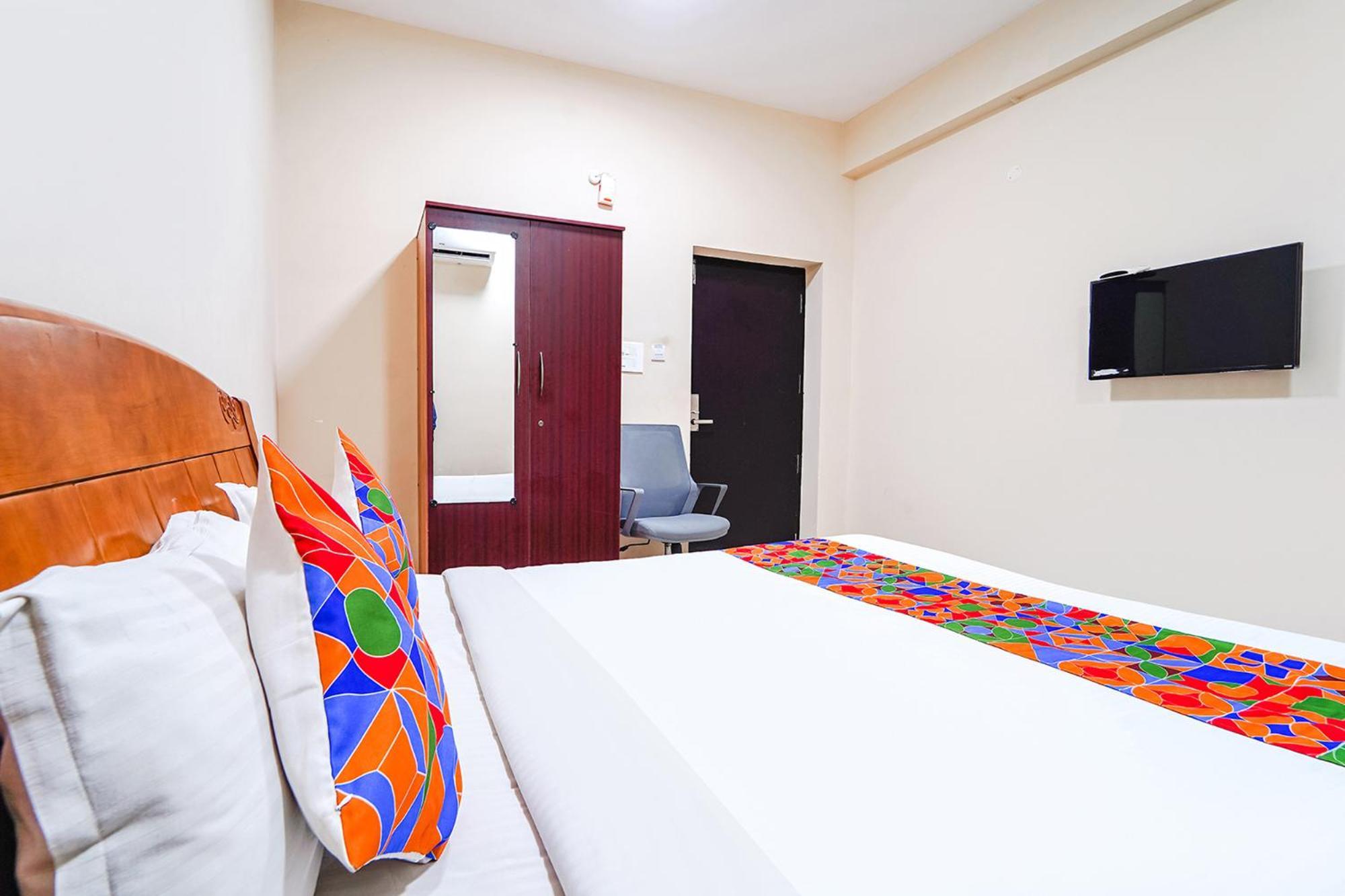 Fabexpress Uv Residency - 700M From Coimbatore International Airport Irugur Eksteriør billede