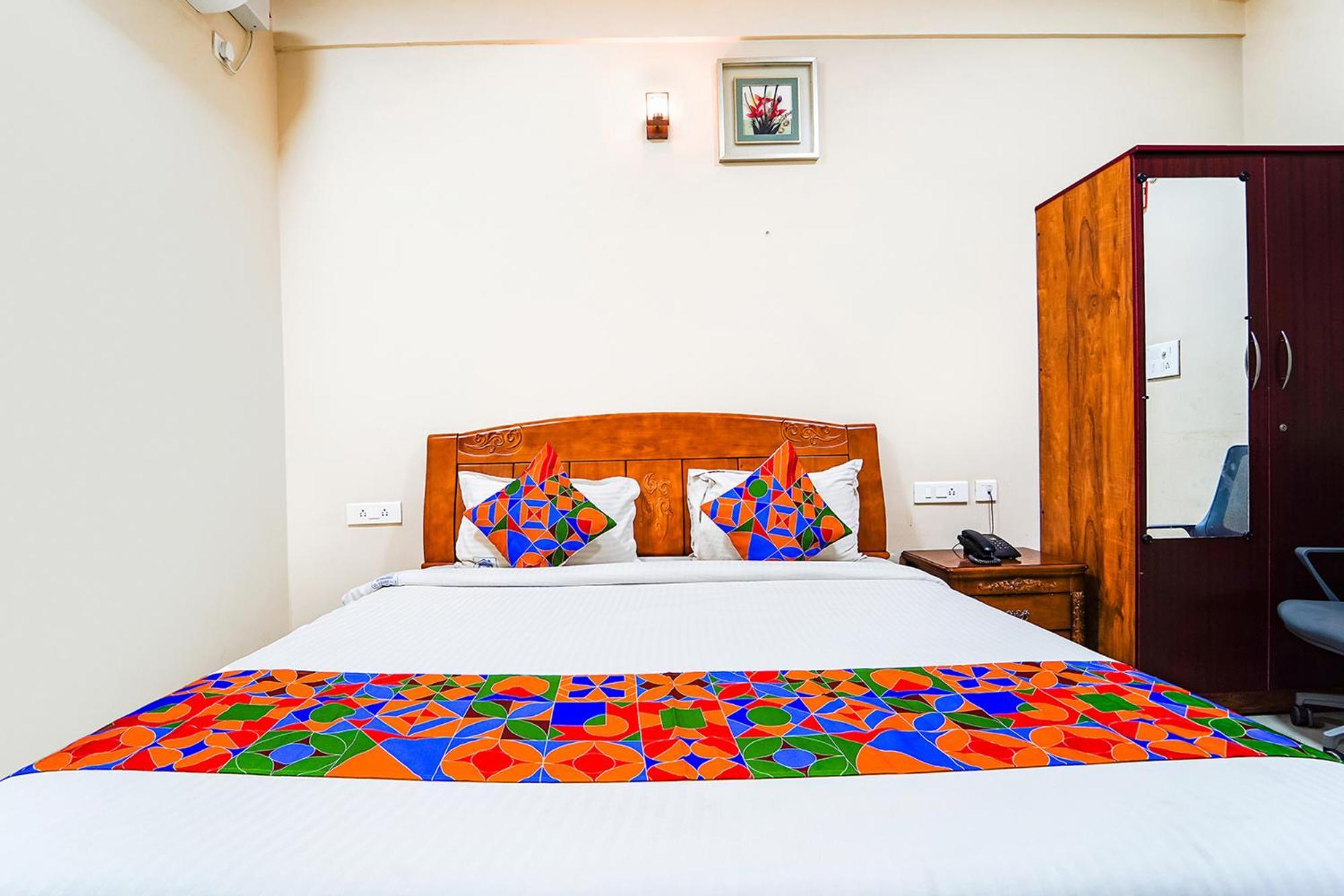 Fabexpress Uv Residency - 700M From Coimbatore International Airport Irugur Eksteriør billede