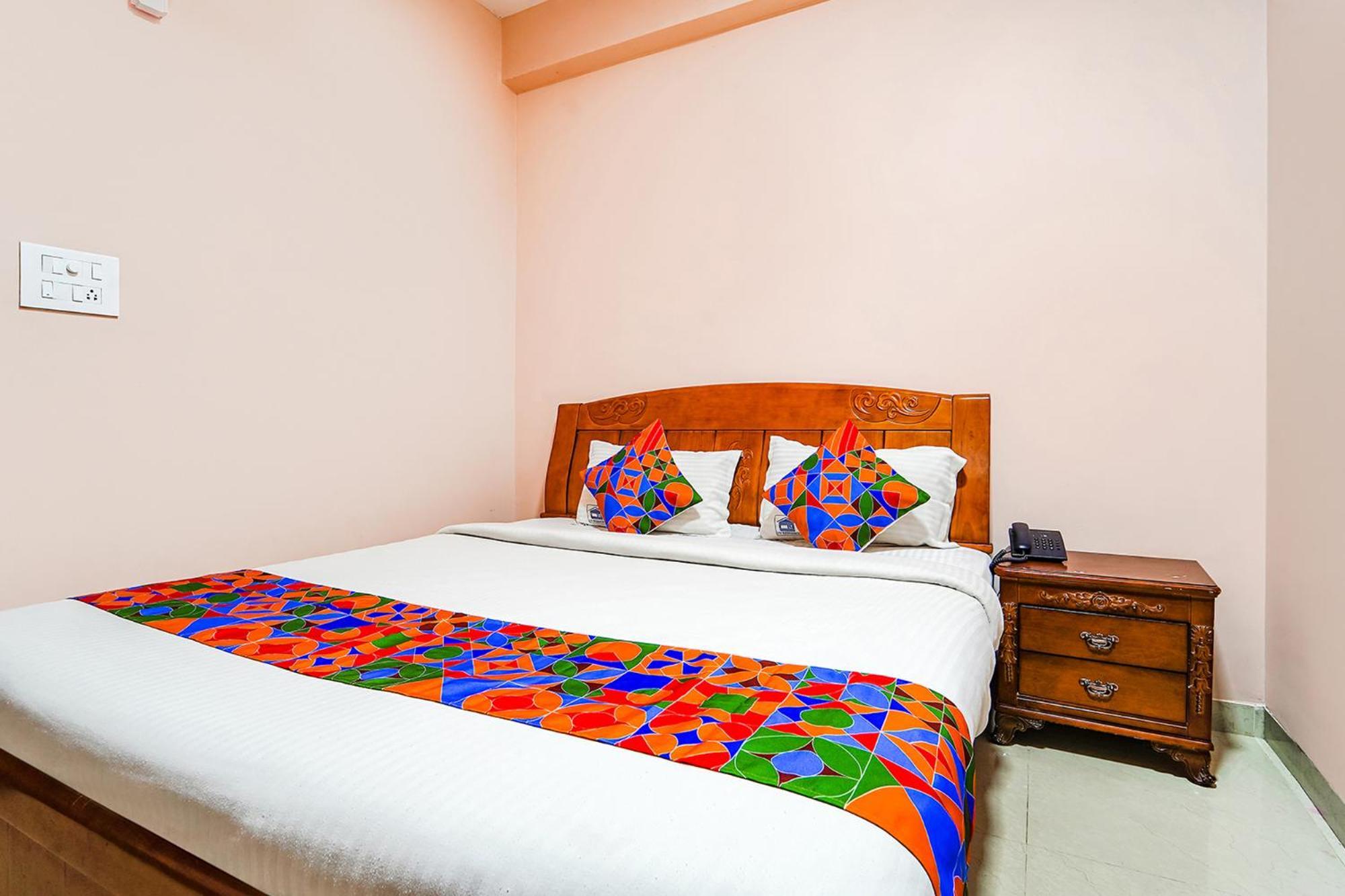 Fabexpress Uv Residency - 700M From Coimbatore International Airport Irugur Eksteriør billede