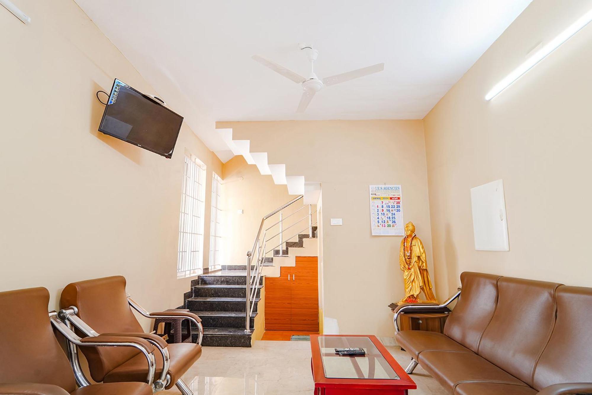 Fabexpress Uv Residency - 700M From Coimbatore International Airport Irugur Eksteriør billede