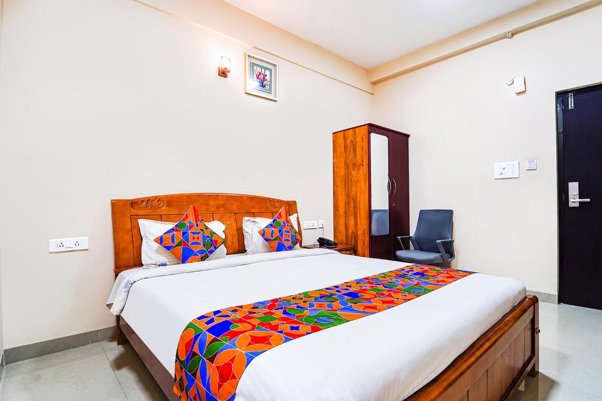 Fabexpress Uv Residency - 700M From Coimbatore International Airport Irugur Eksteriør billede