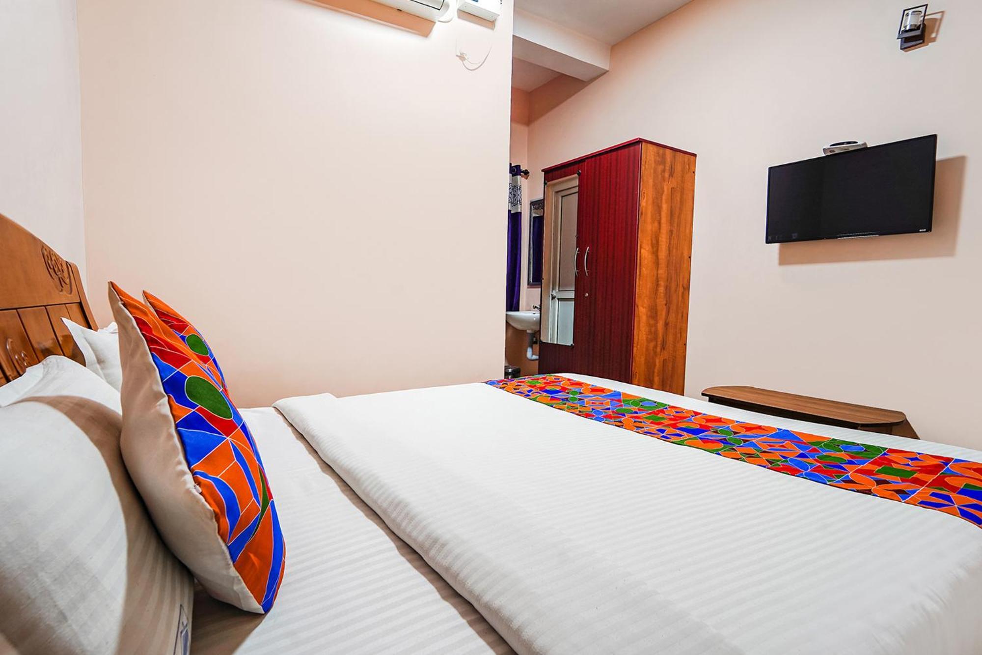 Fabexpress Uv Residency - 700M From Coimbatore International Airport Irugur Eksteriør billede