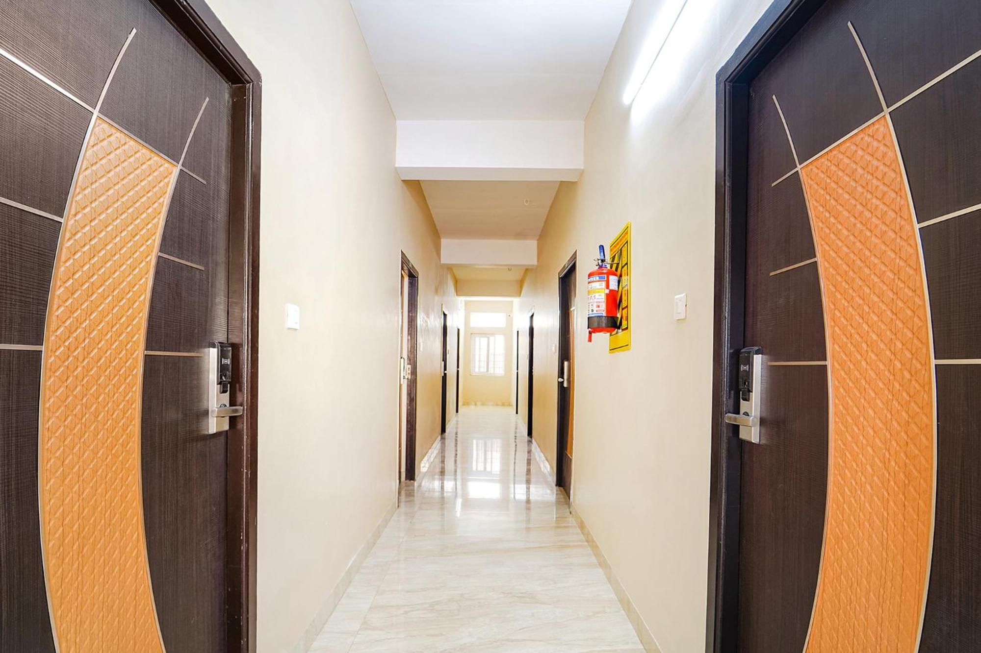 Fabexpress Uv Residency - 700M From Coimbatore International Airport Irugur Eksteriør billede